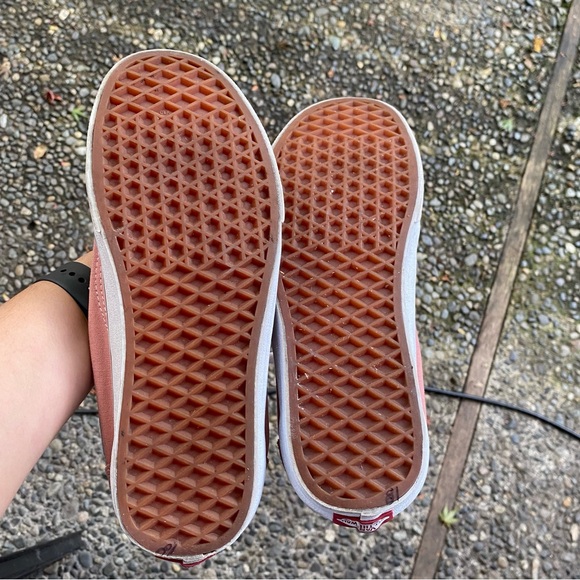 Vans - Picture 3 of 5